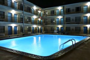 Alojamiento - Seasons Florida Resort