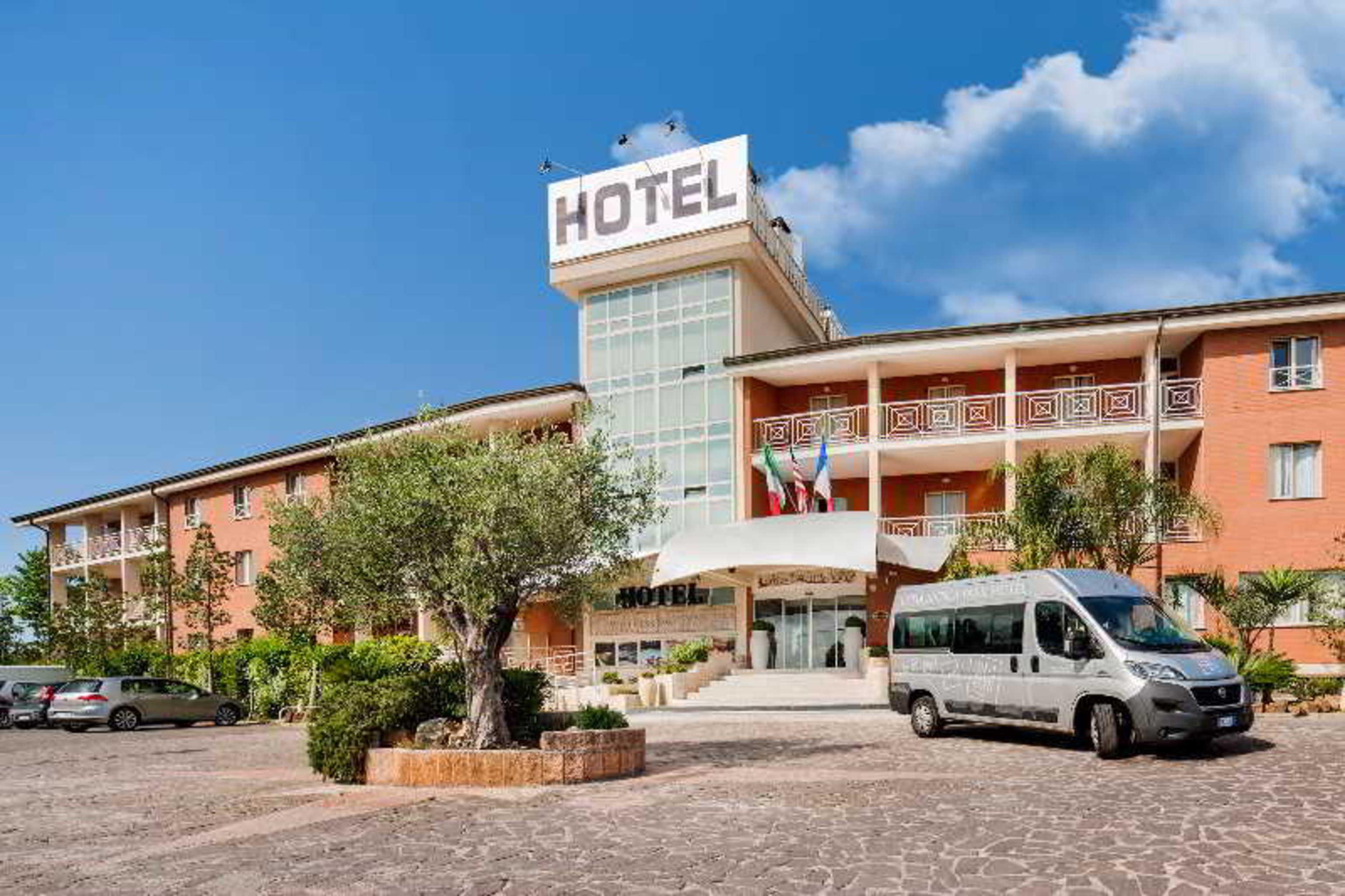 Vista Lobby Ostia Antica Park Hotel