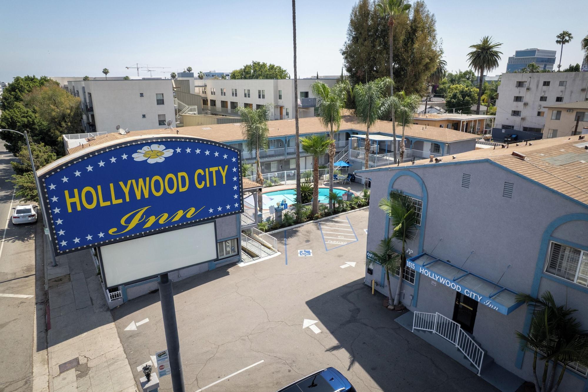 Vista Exterior Hollywood City Inn
