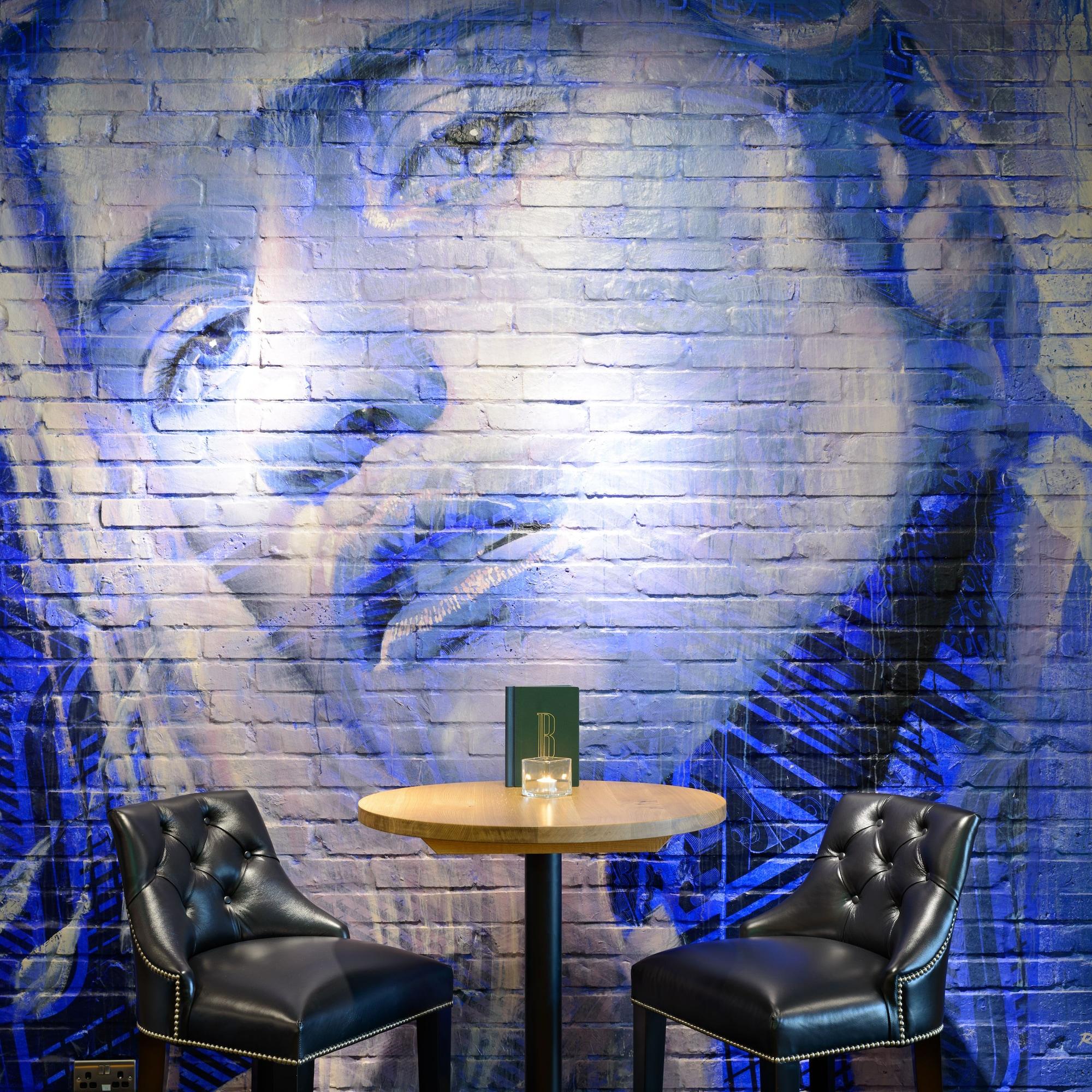 Bar/Salón Black Ivy Hotel