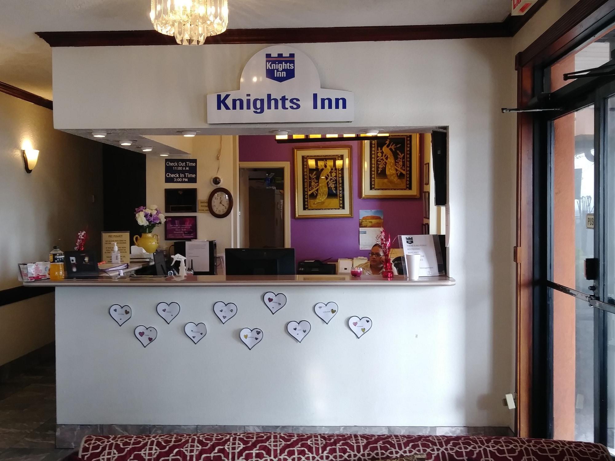 Vista Lobby Knights Inn San Antonio near Frost Bank Center