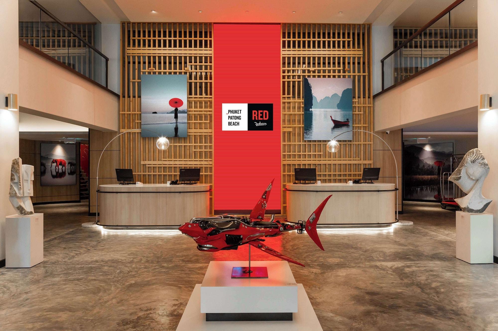 Vista Lobby Radisson RED Phuket Patong Beach