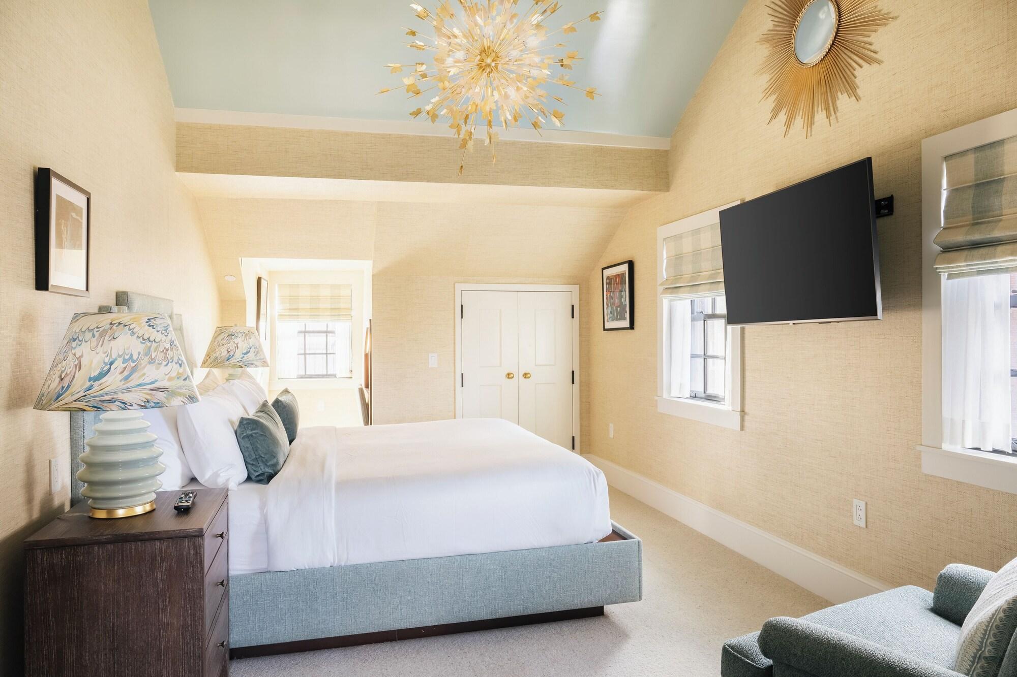 Varios Beacon Hill Hotel