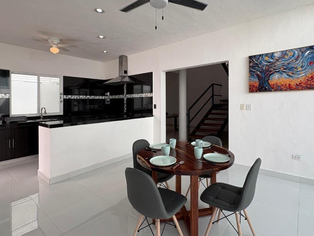 Restaurant Vica Mayan Guesty House - By Aloja