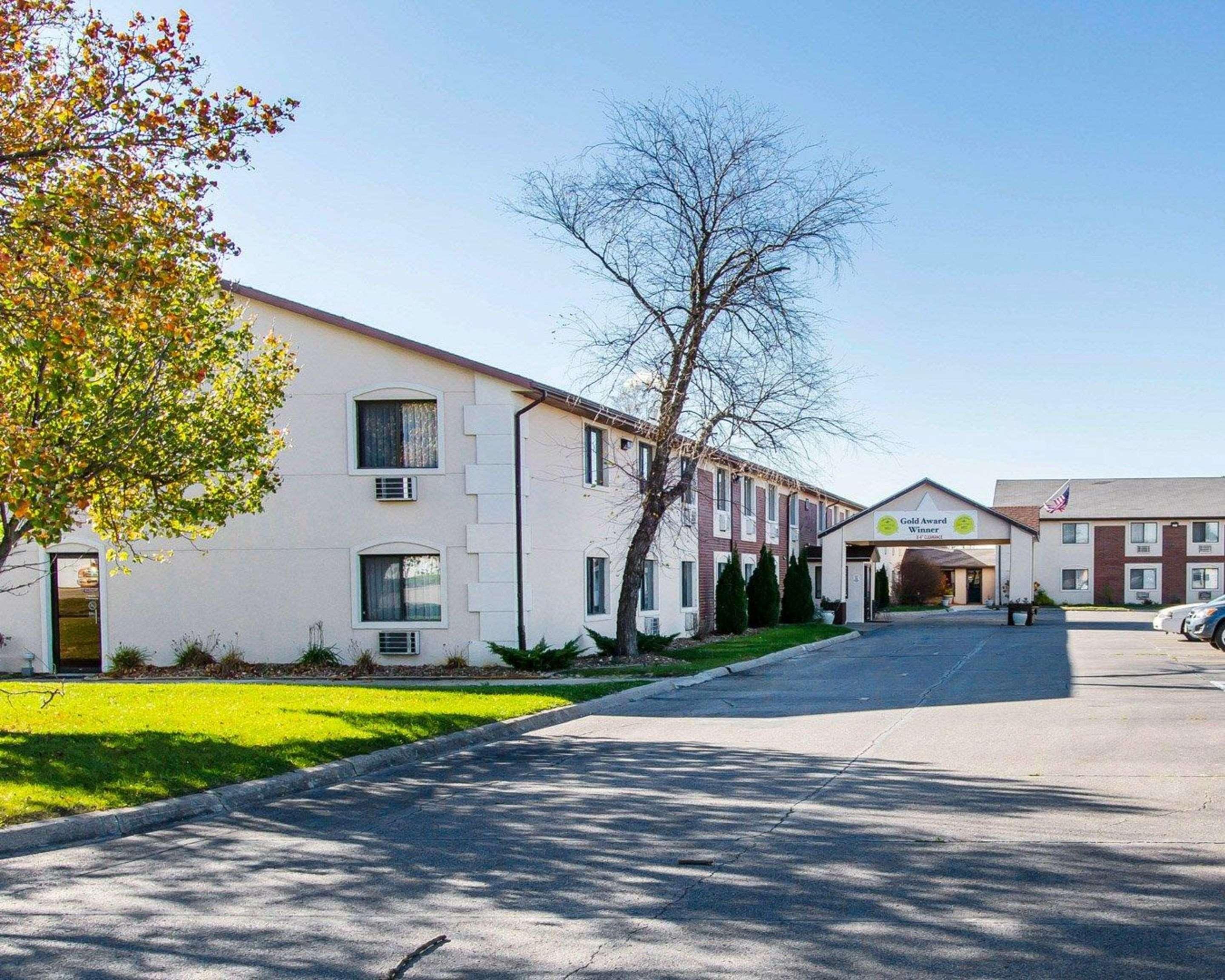 Vista Exterior Quality Inn & Suites Ottumwa North