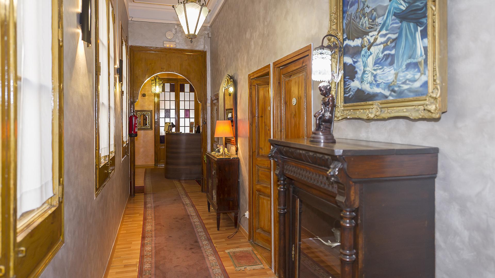 Vista Lobby Hostal Girona