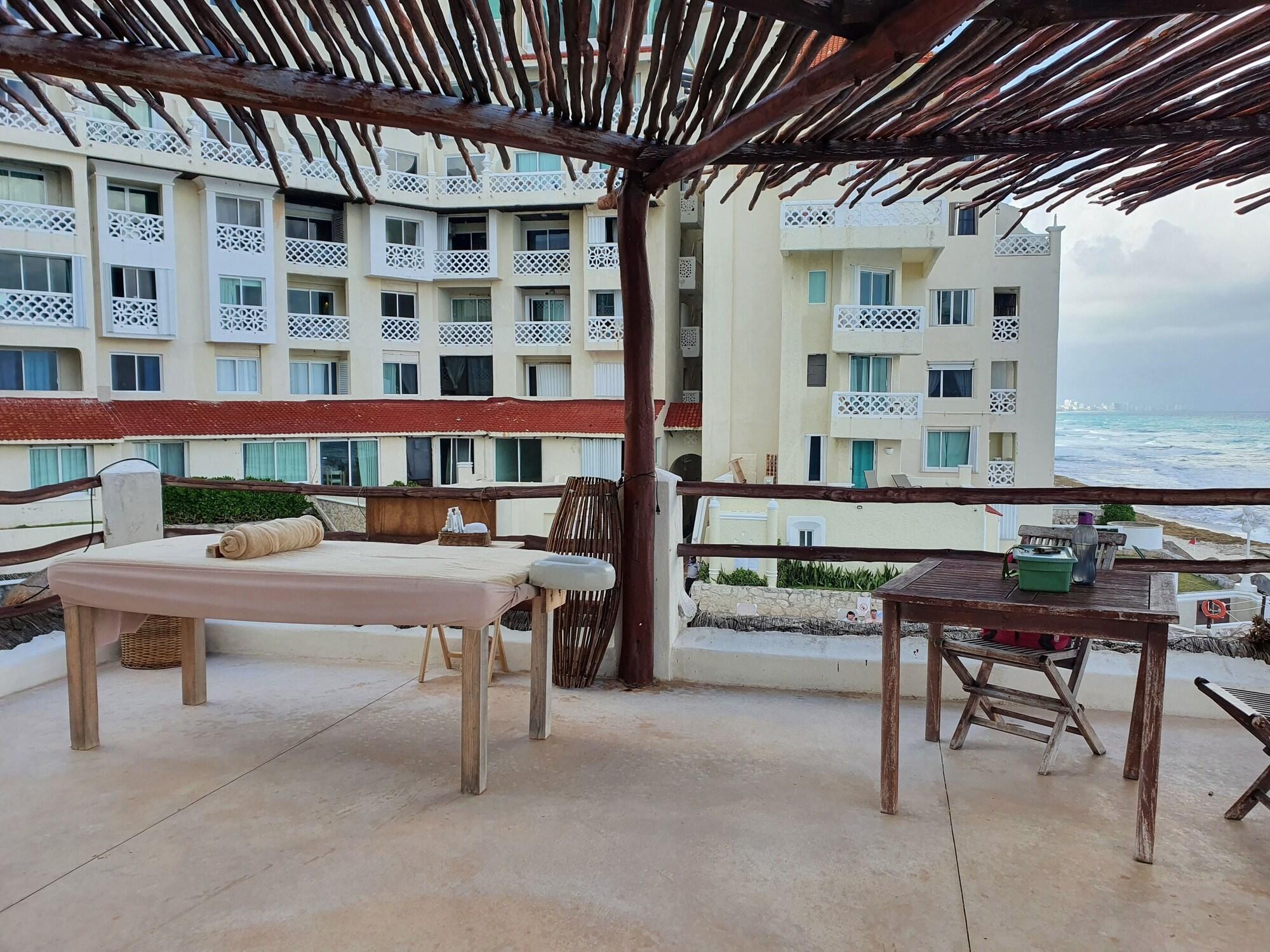Spa Cancun Plaza Condo Hotel