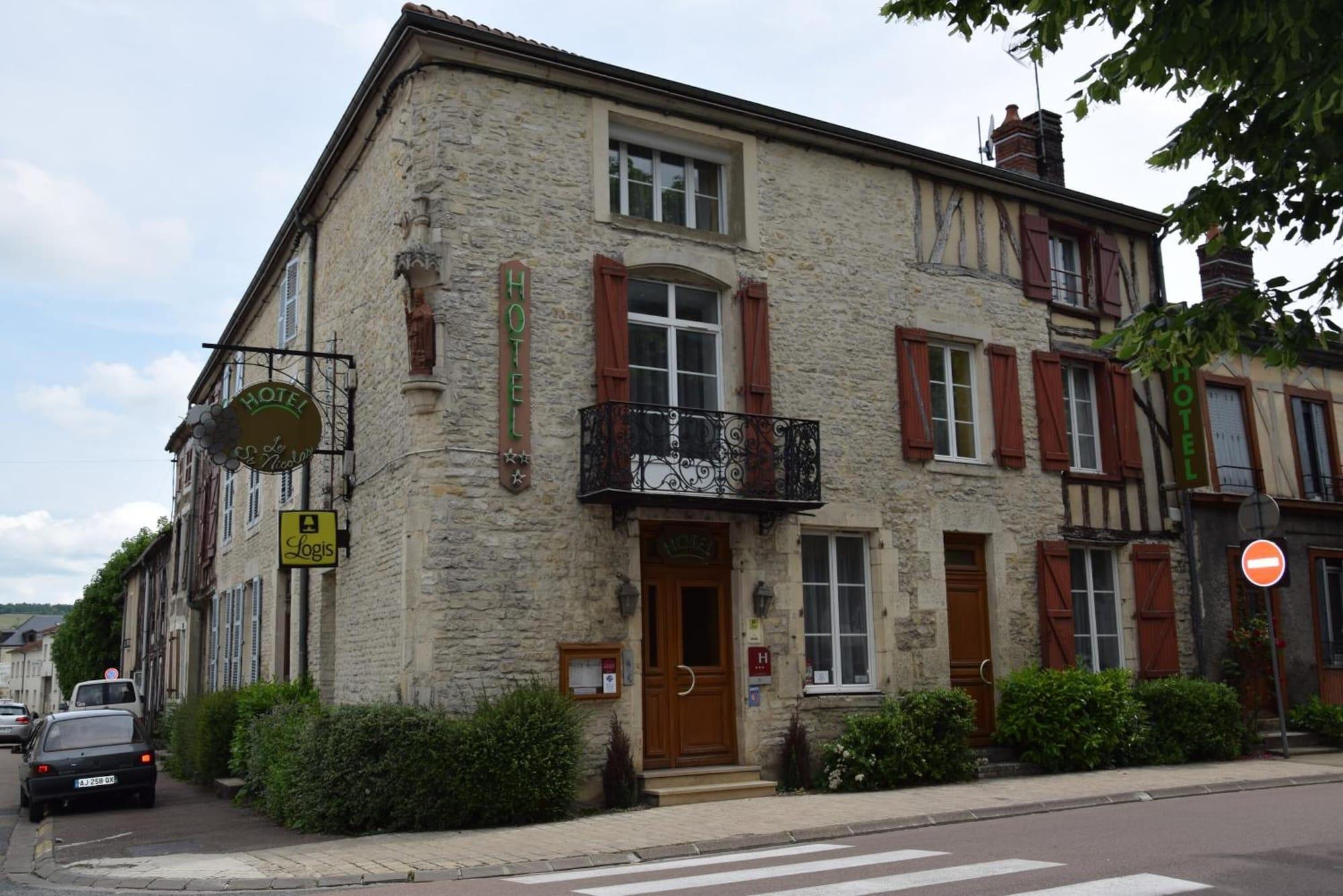 Vista Exterior Le Saint Nicolas