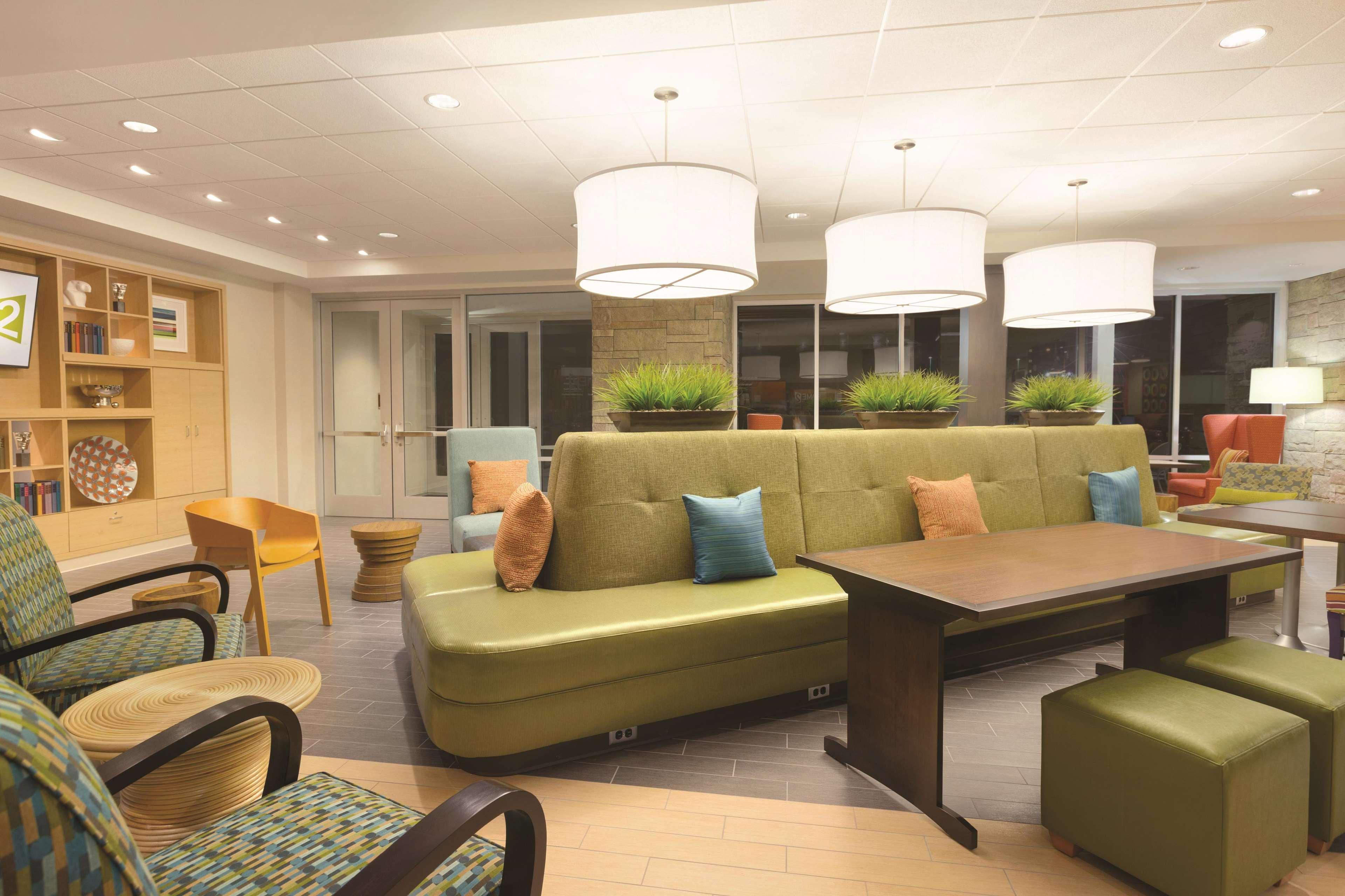 Vista Lobby Home2 Suites by Hilton Bellingham Airport
