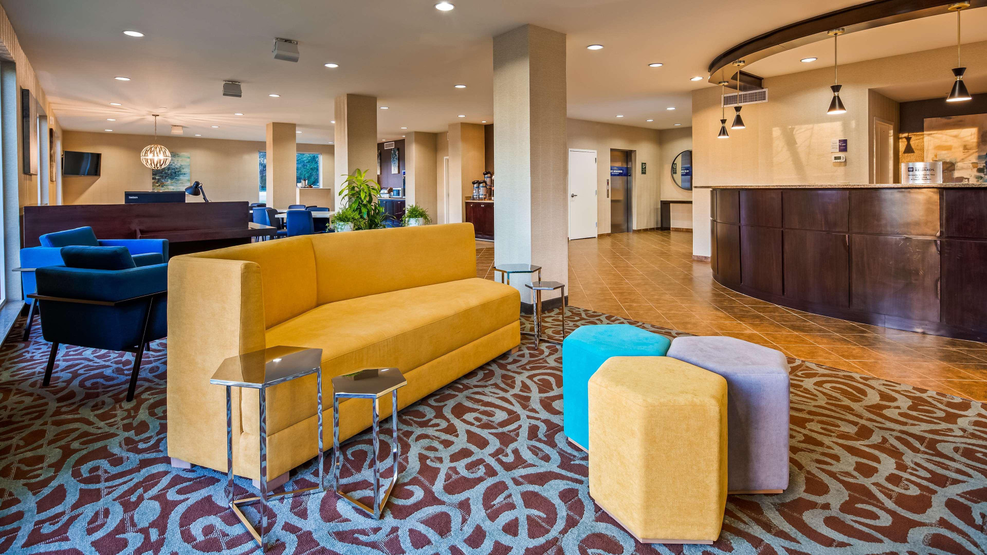 Vista Lobby Best Western Dothan Inn & Suites