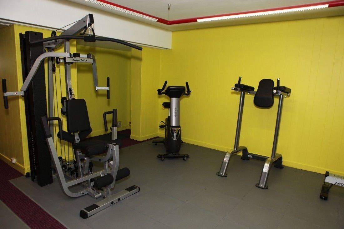 Gimnasio The Originals Boutique, Hôtel Les Trois Roses, Grenoble Meyla