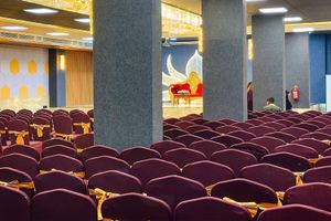 Alojamiento - SkkyLight Lords Inn