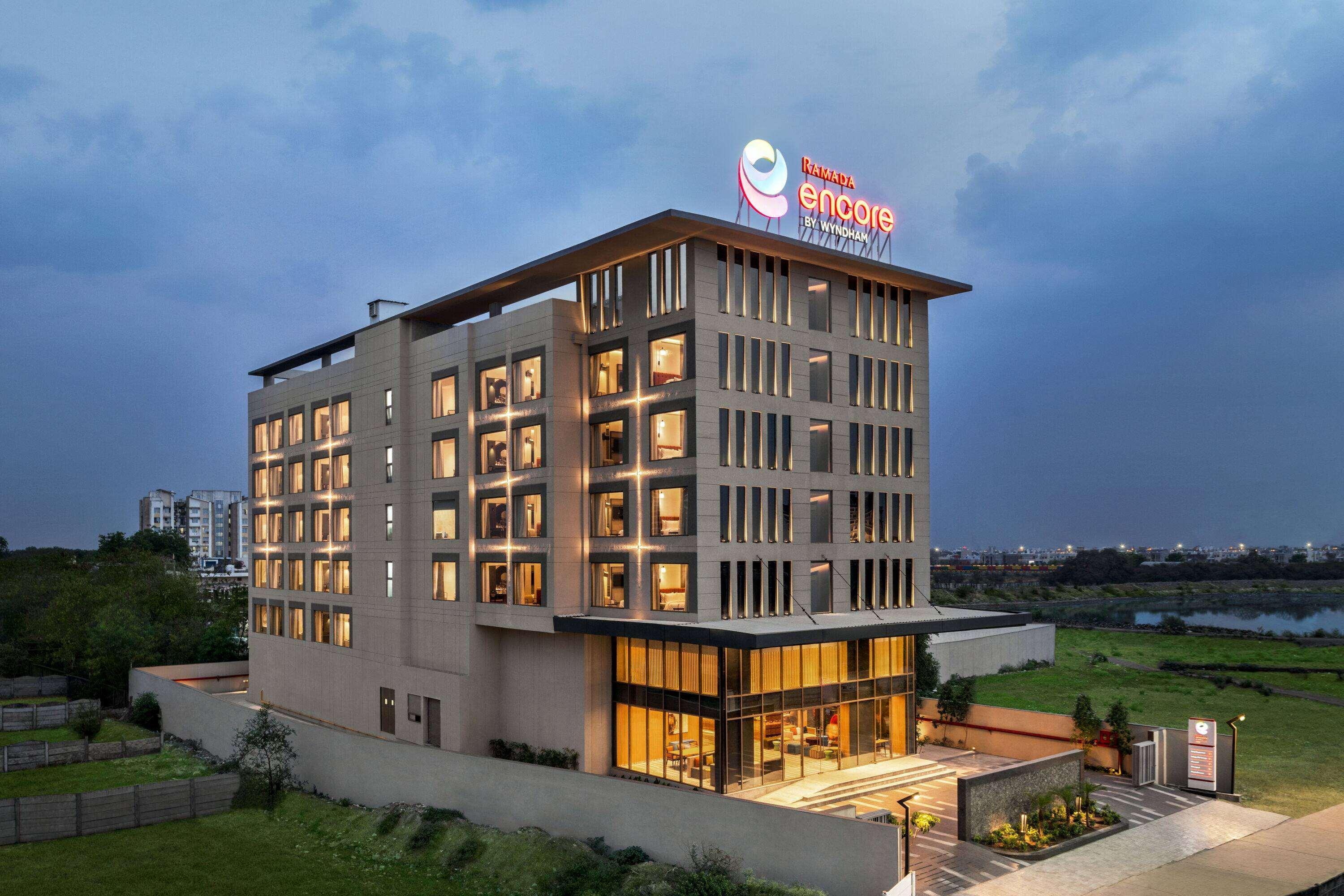 Vista Exterior Ramada Encore by Wyndham Indore Nipania