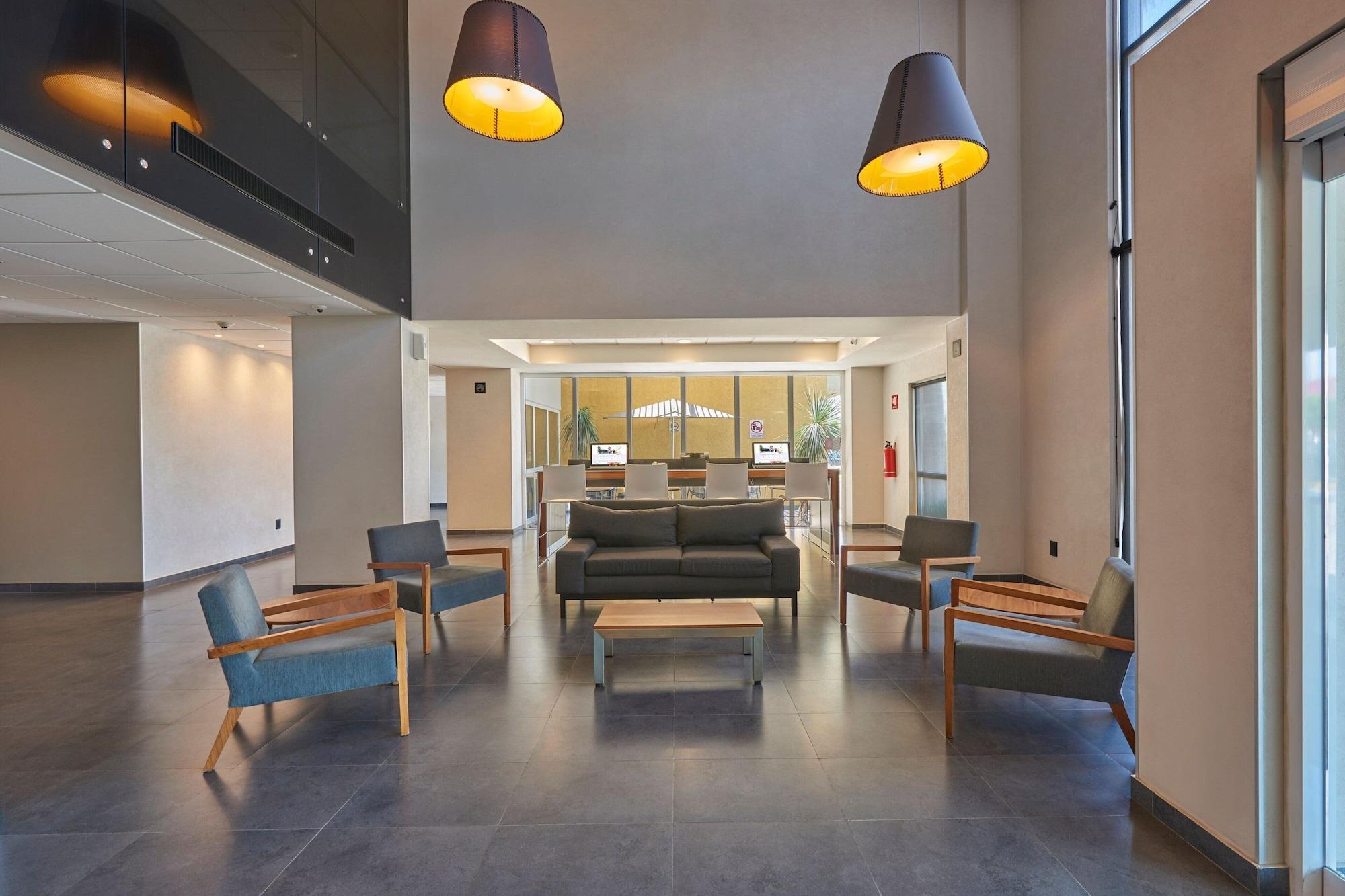 Vista Lobby City Express by Marriott Tehuacan