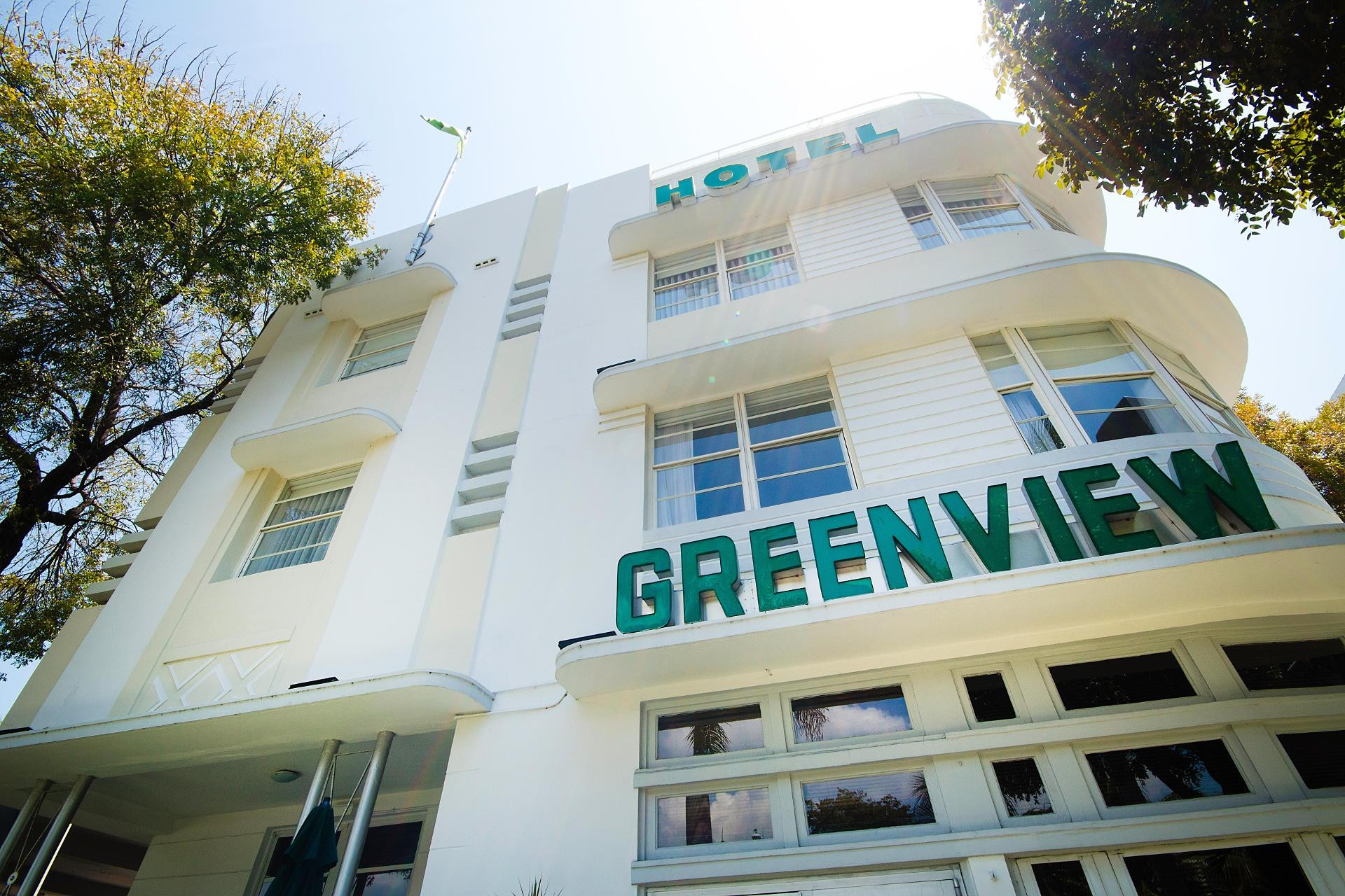 Vista Exterior Greenview Hotel by Lowkl