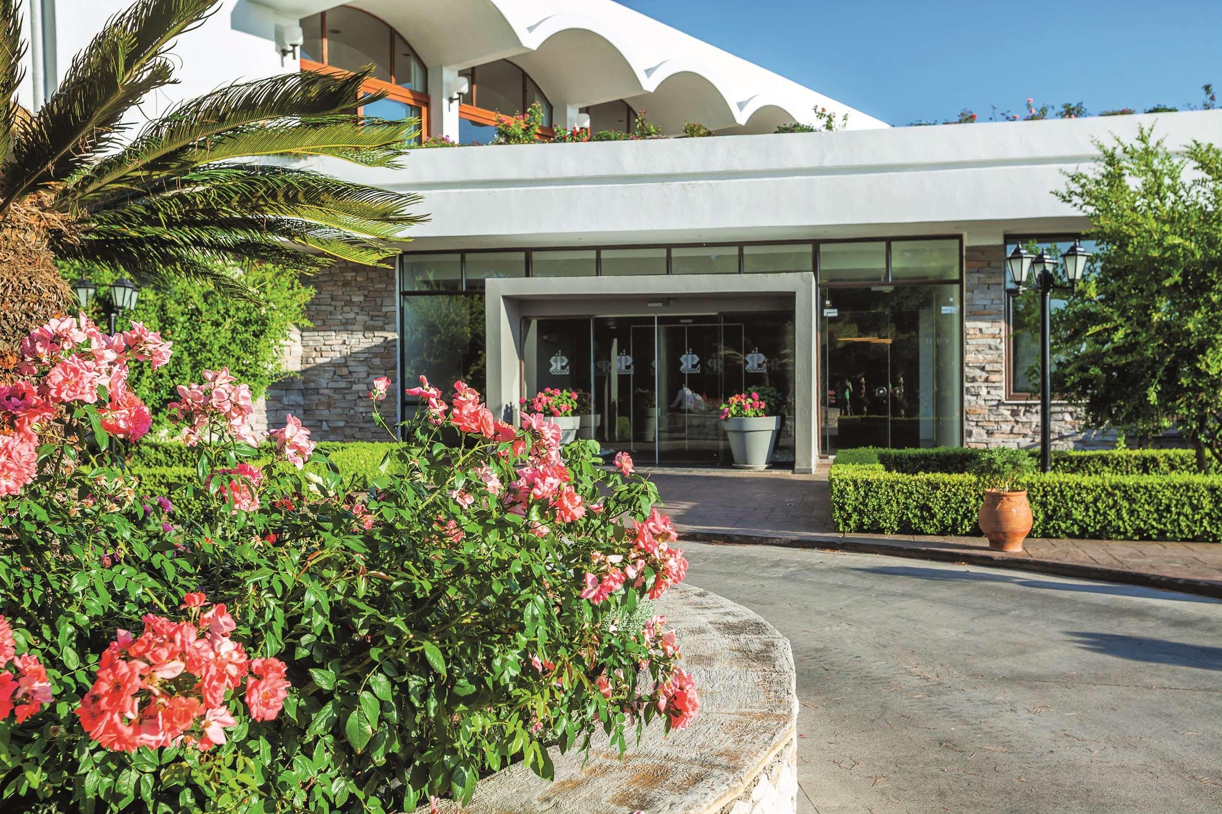 Vista Exterior Skiathos Palace Hotel