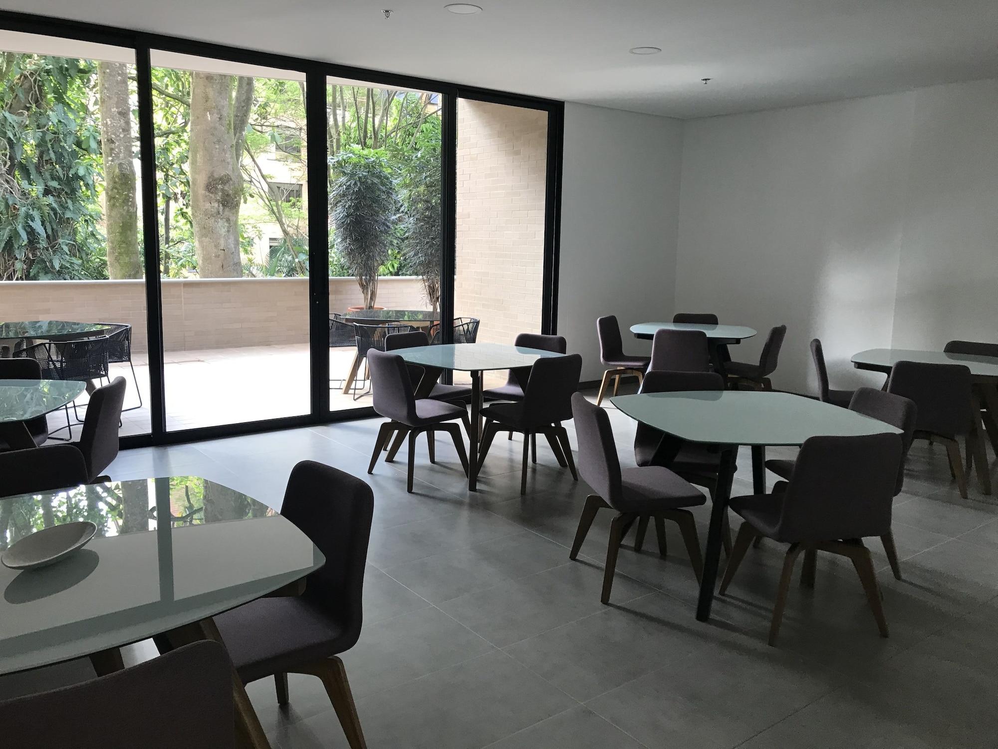 Vista Exterior Hotel Class Suites By Colclick