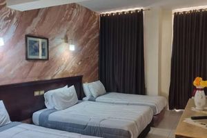 Alojamiento - Regency Star Hotel