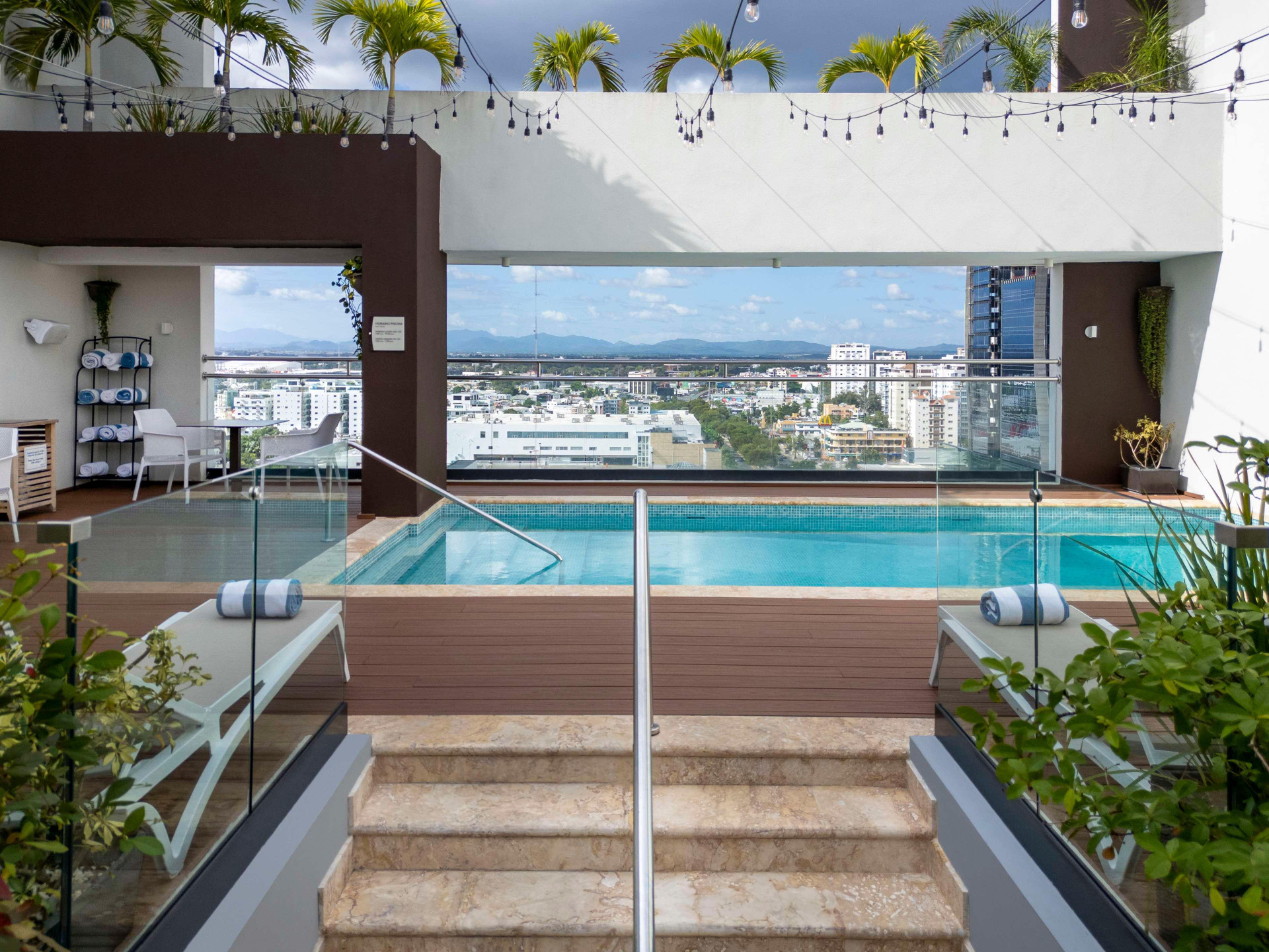 Vista Piscina Homewood Suites by Hilton Santo Domingo, Dominican Republic