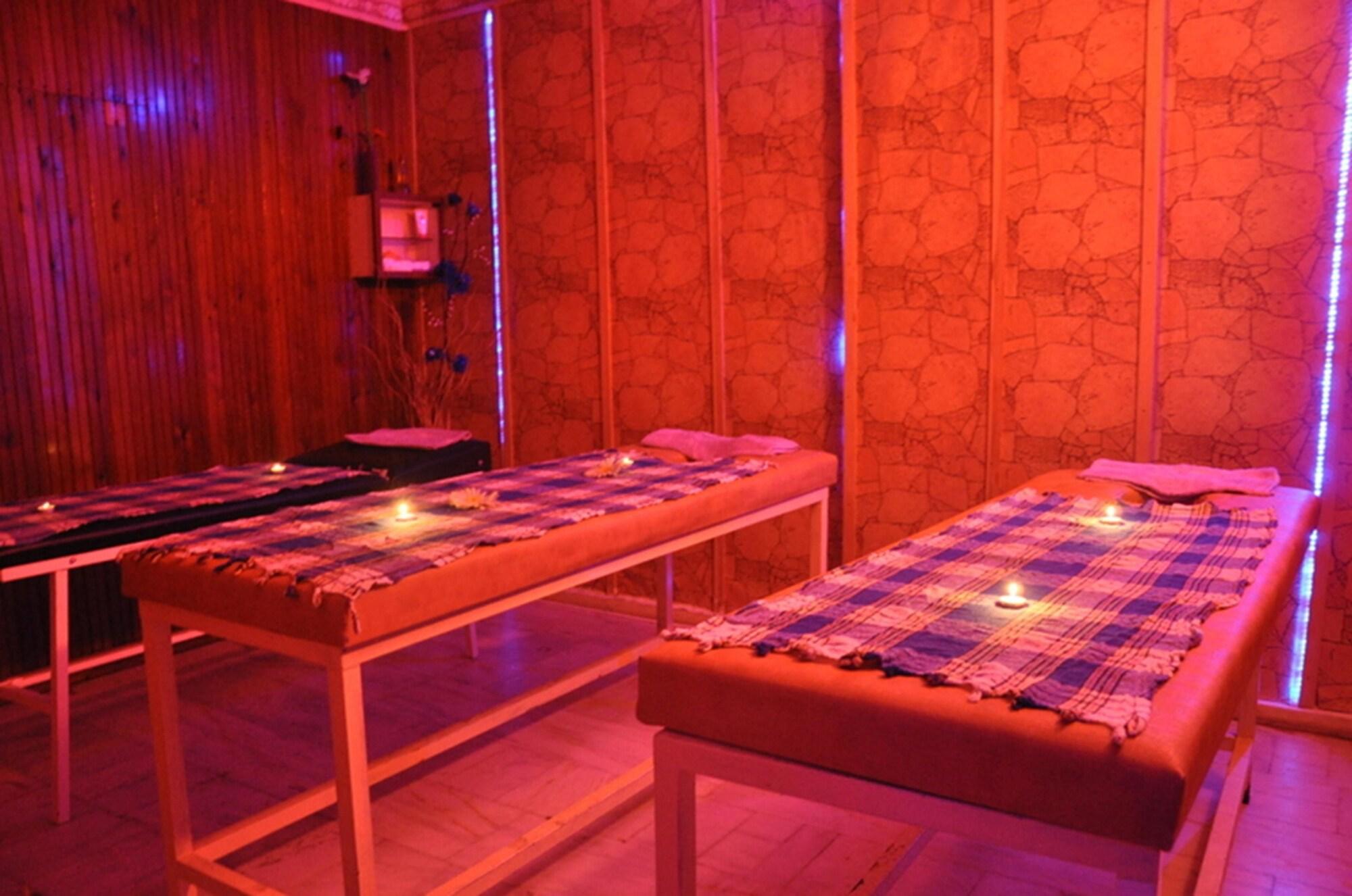 Spa Musti's Royal Plaza Hotel