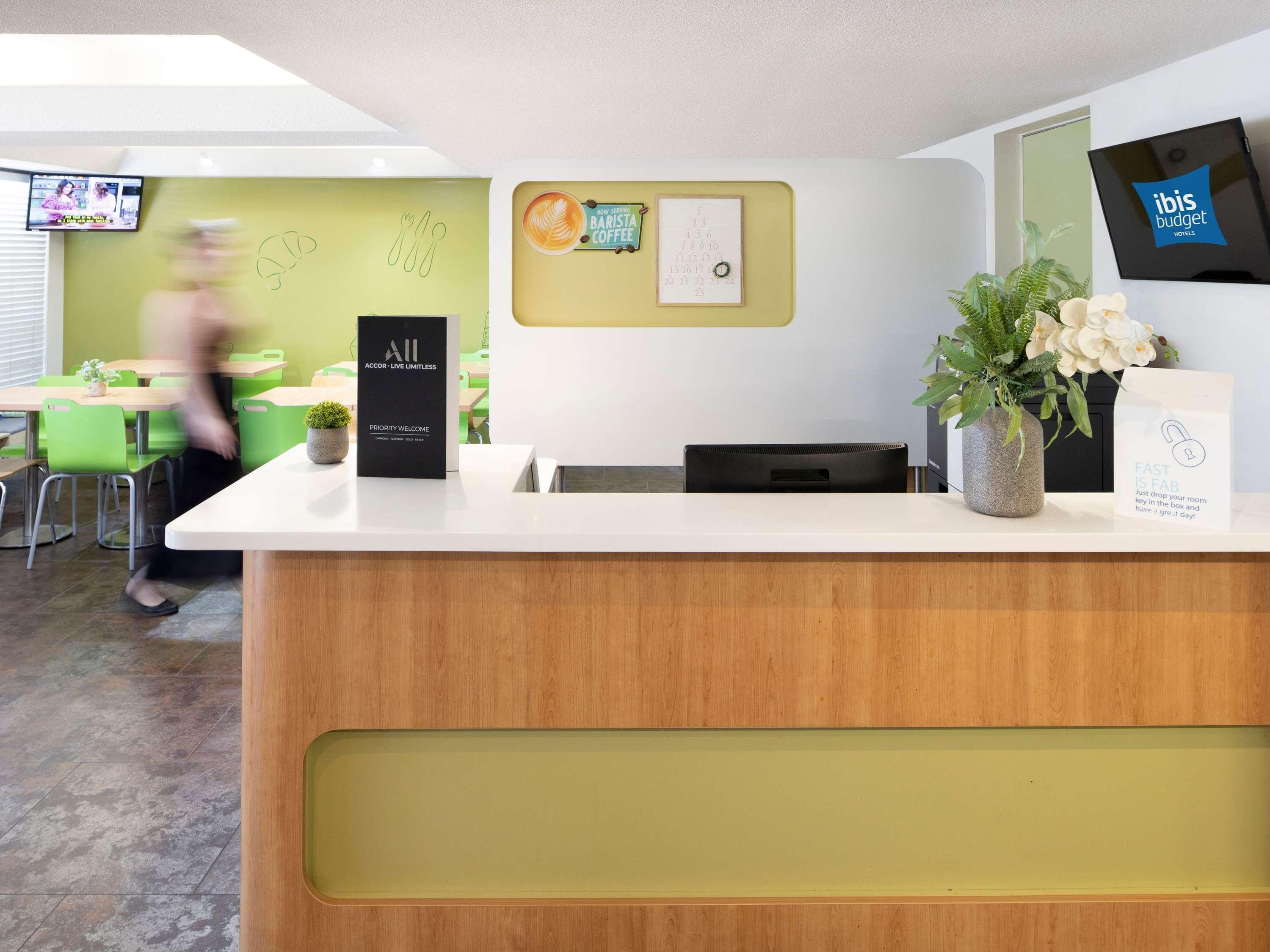 Varios ibis budget Canberra