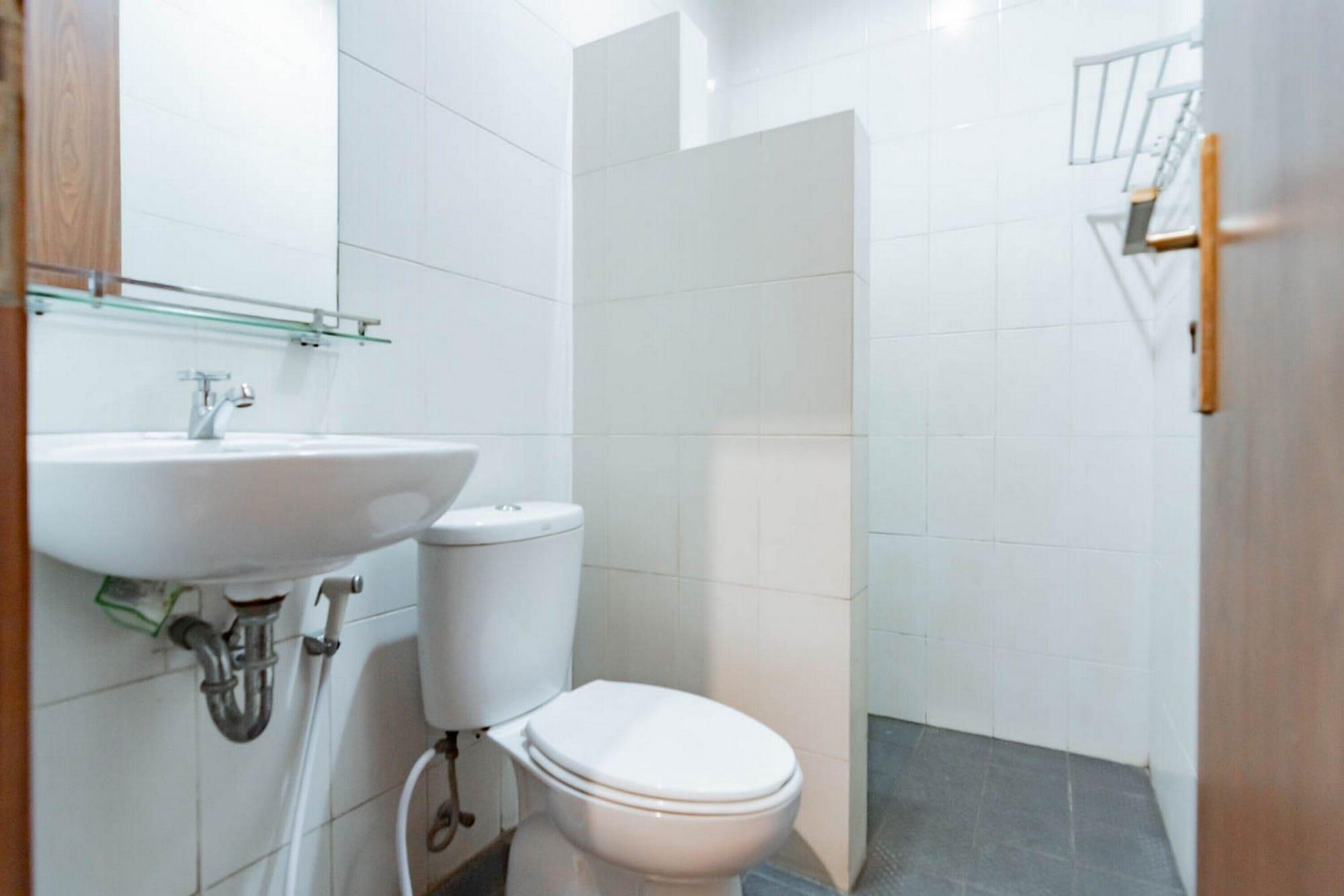 Equipamiento de Habitación RedDoorz @ Sersan Bajuri Atas