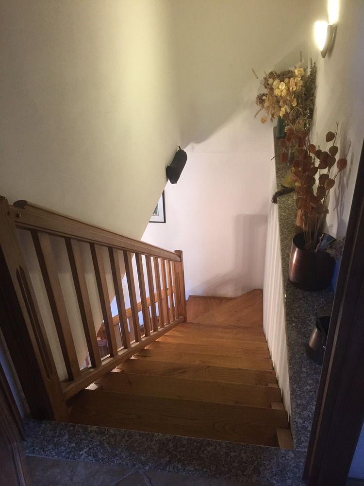 Varios La Casa Inglese