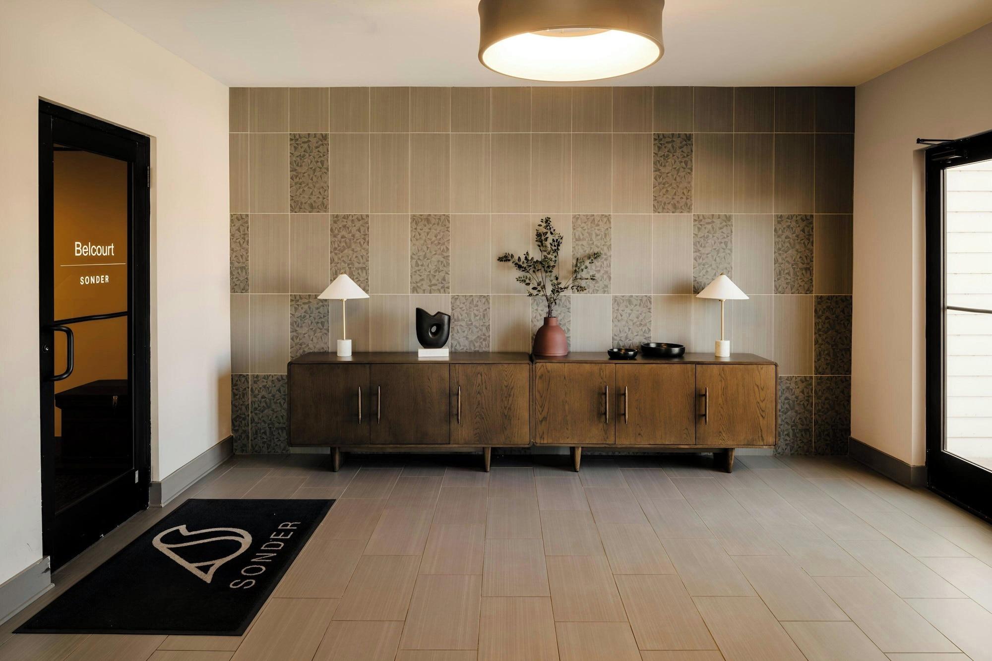 Vista Lobby Sonder by Marriott Bonvoy Belcourt Apartments Hillsboro Village