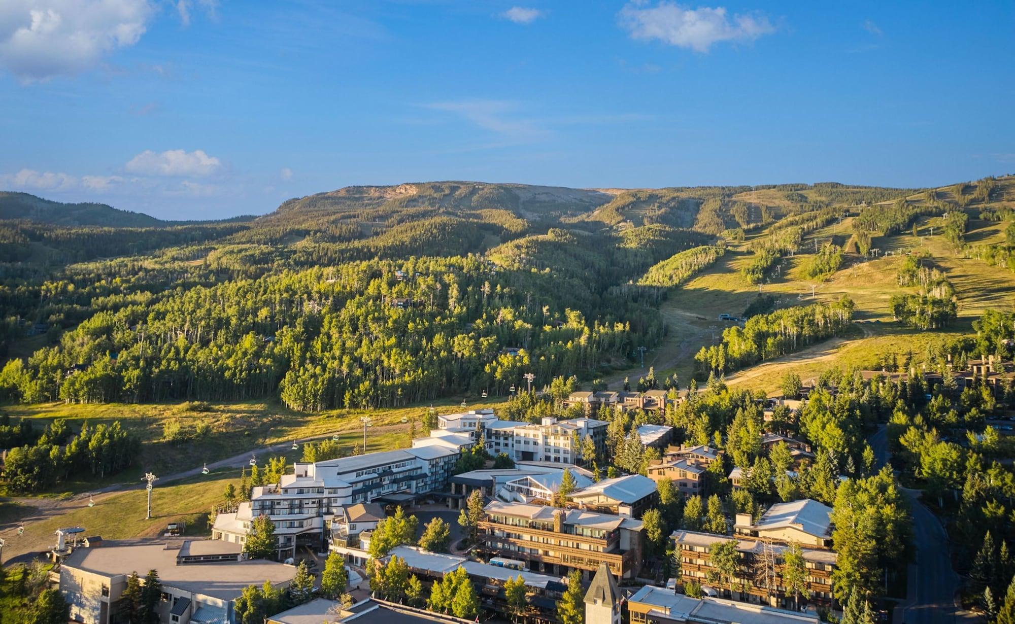 Vista Exterior Viewline Resort Snowmass, Autograph Collection