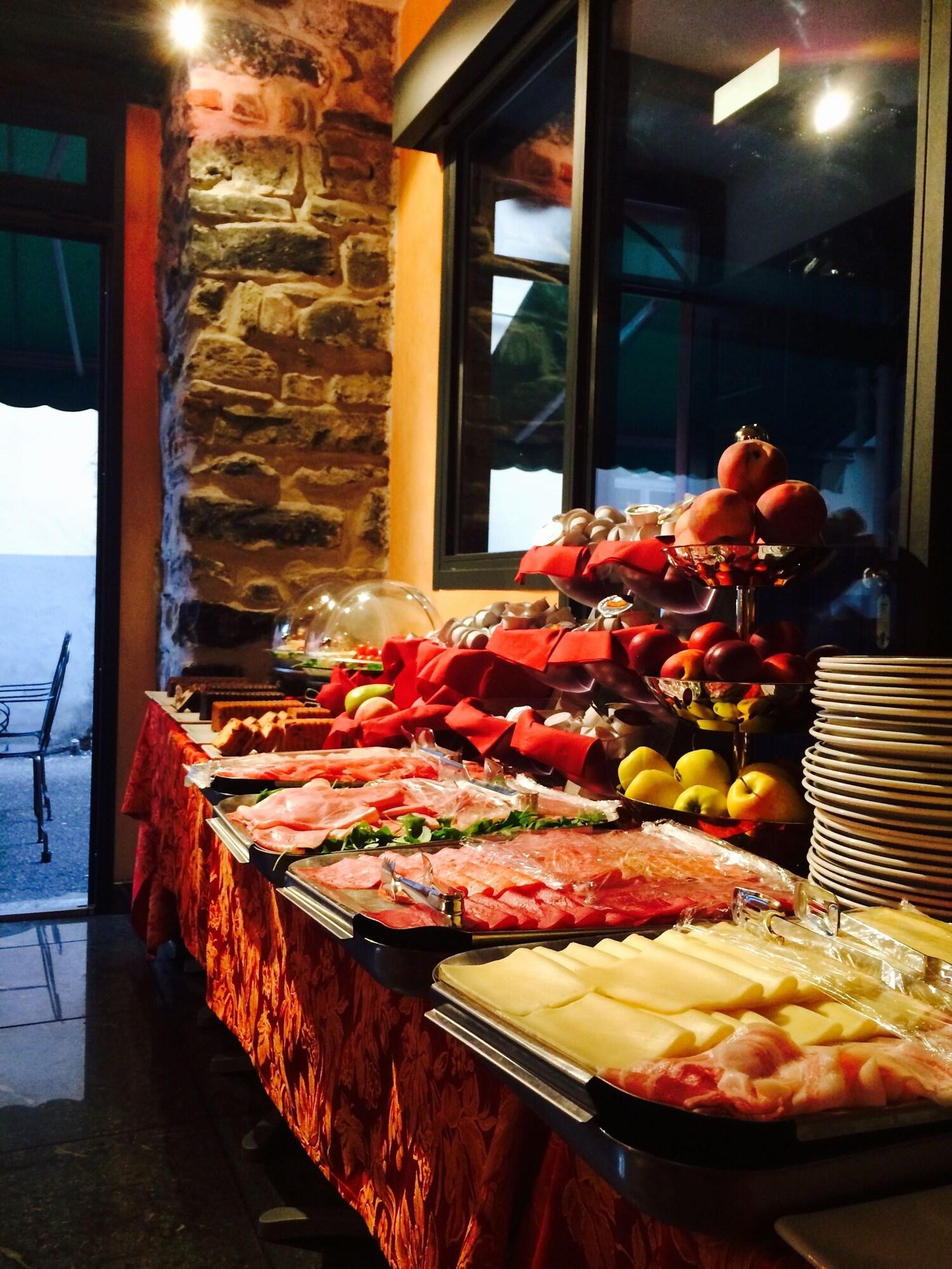 Restaurant In Riva al Lago