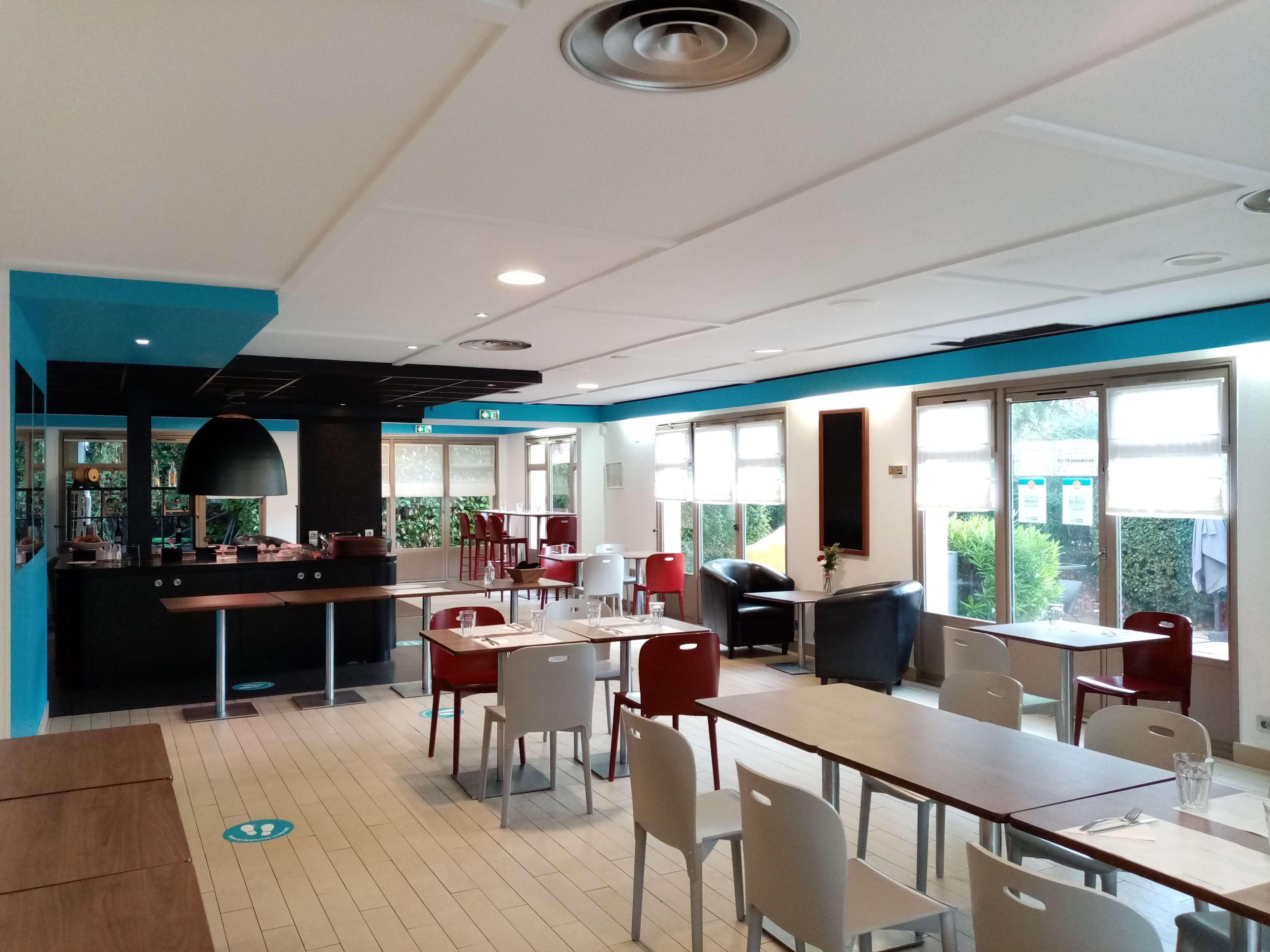 Restaurant Kyriad Direct Marseille Est - La Valentine