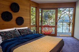 Renta temporal - RiverTreehouse Escape <br>(15 Calabash Point, formerly 8 DustHole Pt)