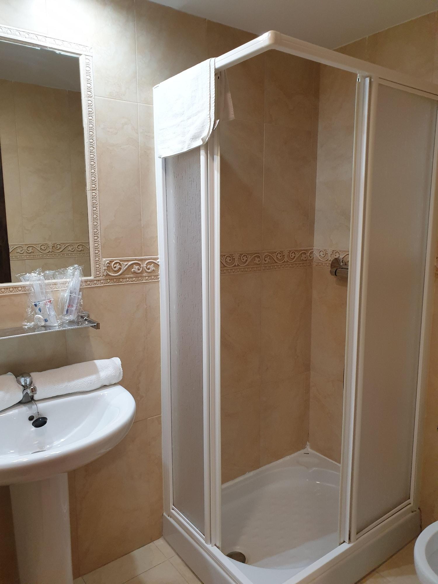 Equipamiento de Habitación Hostal Don Lucas