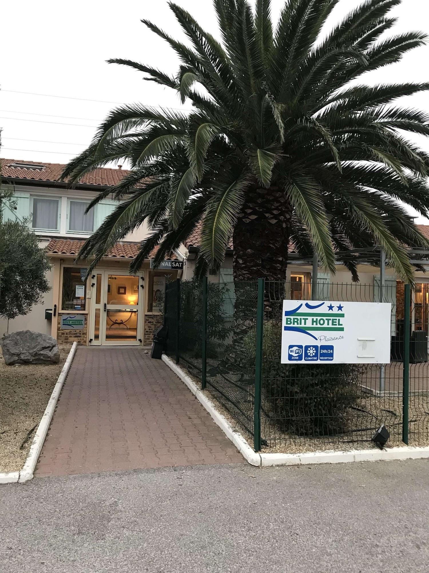 Vista Exterior Brit Hotel Plaisance