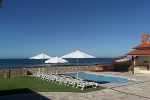 Alojamiento - Black Point Beach Club