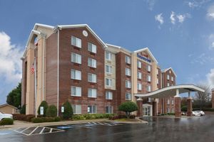 Alojamiento - Fairfield Inn by Marriott Greensboro Airport
