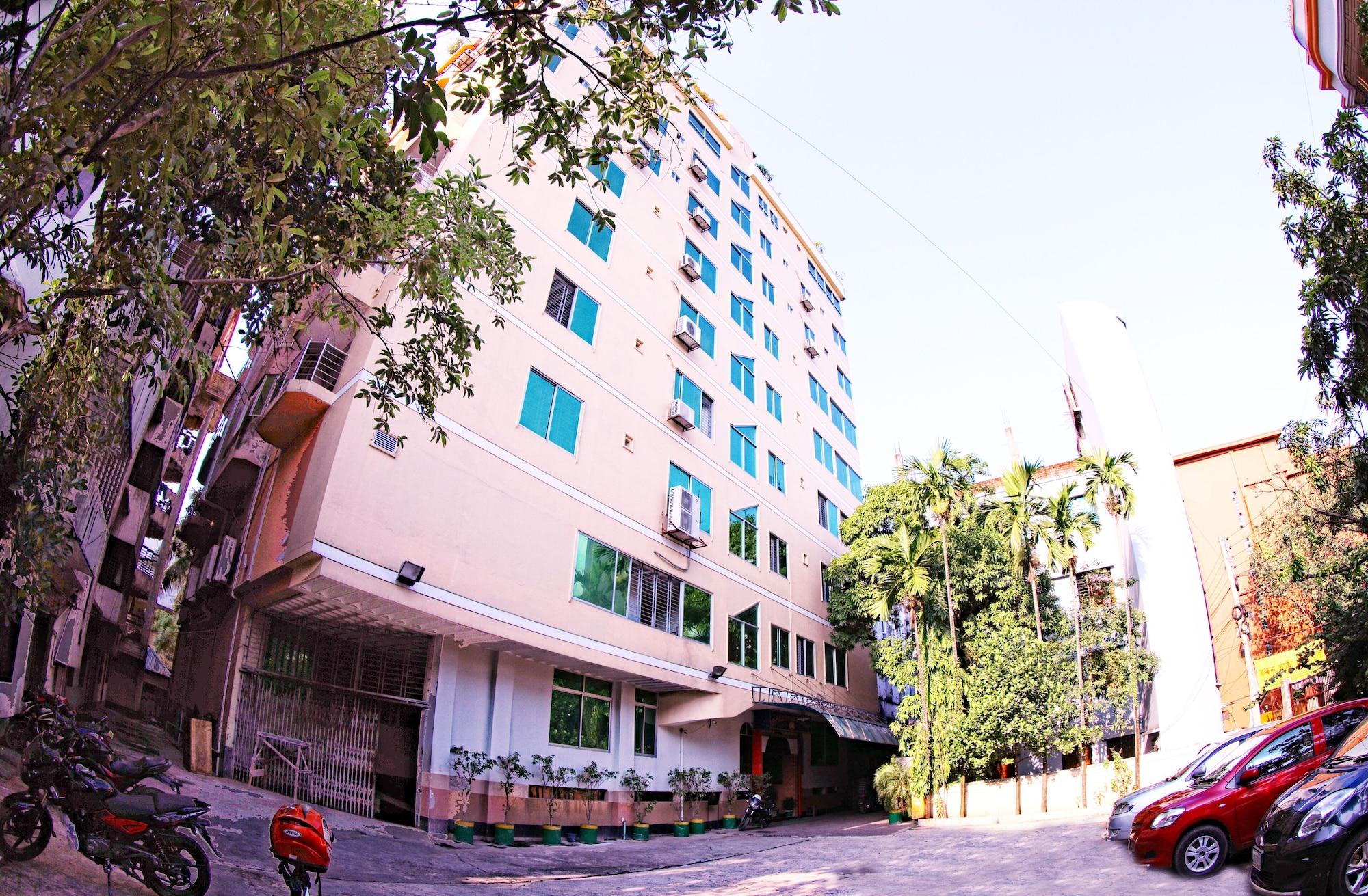 Varios Britannia Hotel