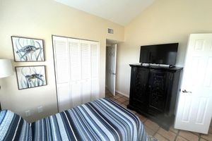 Arriendo temporal - Beautiful Jupiter 3/2.5 + Loft Condo only steps from the beach on Carlin Park!