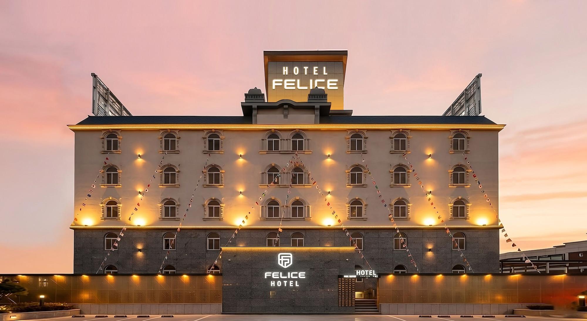 Vista Exterior Hotel felice