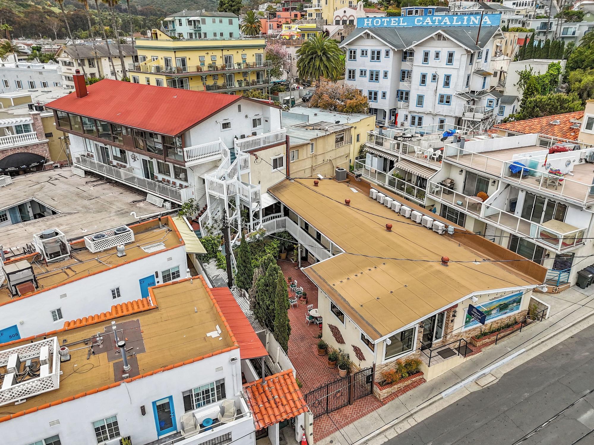 Vista Exterior Catalina Courtyard Suites