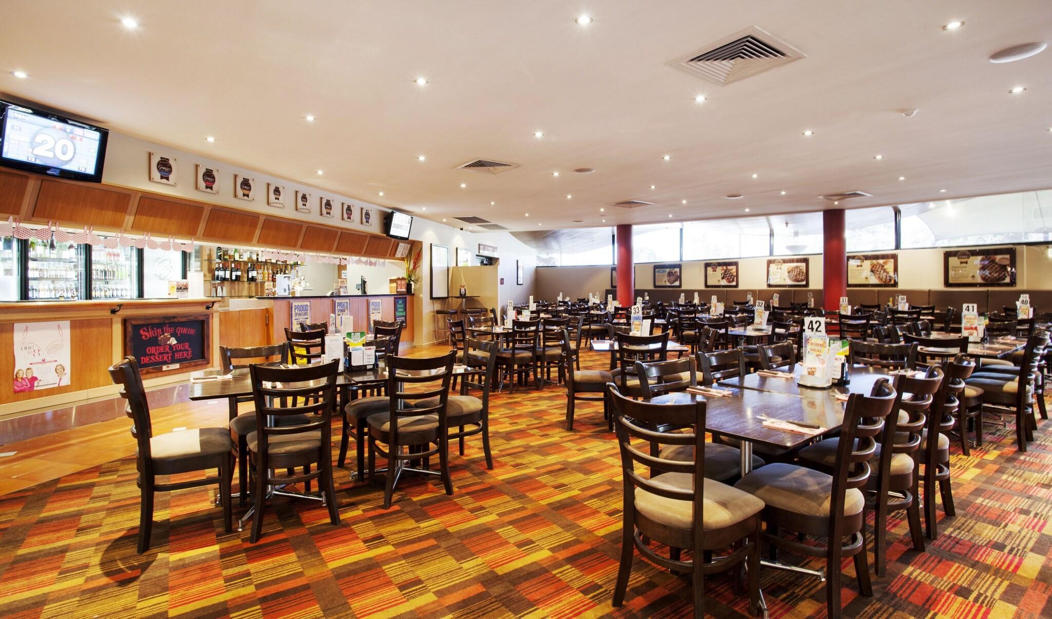 Vista Lobby Nightcap at Balaclava Hotel