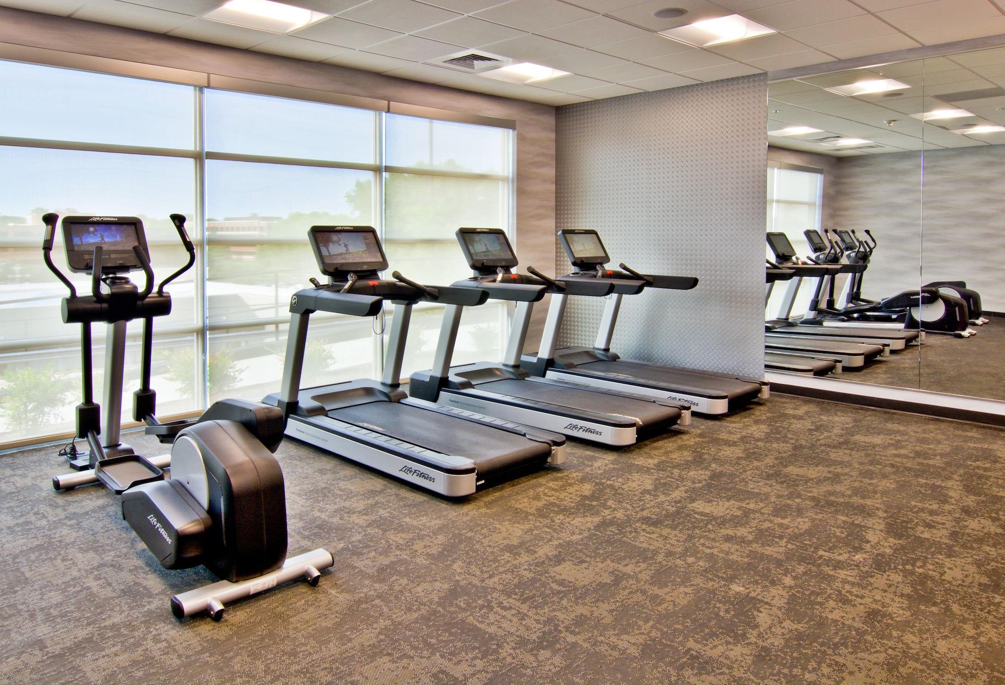 Gimnasio Fairfield Inn & Suites by Marriott Nashville Airport