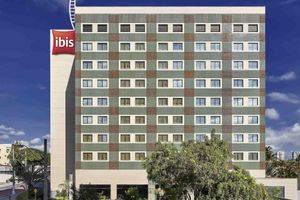 Alojamiento - ibis Taubate