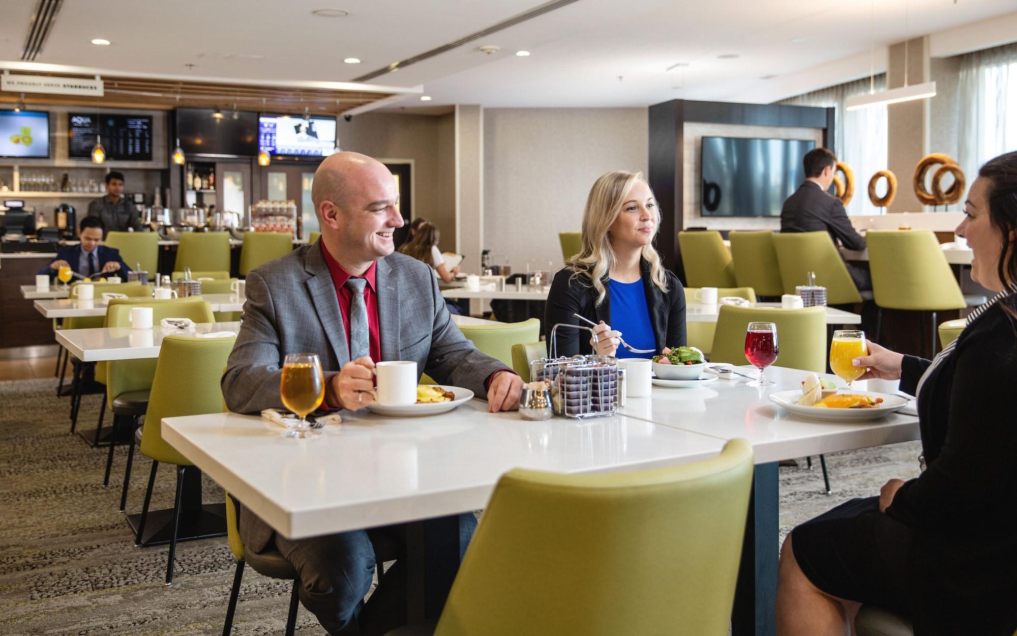 Restaurant Courtyard by Marriott Edmonton West