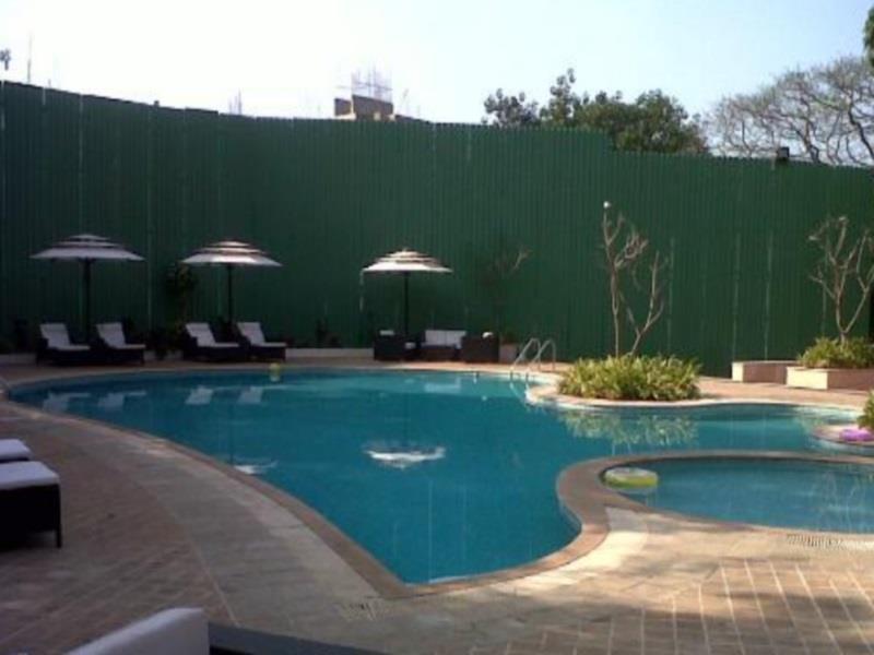 Vista Piscina Citrus Hotels Lonavala