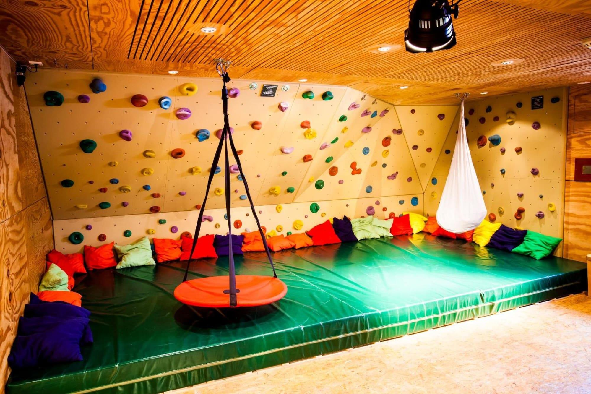 Instalaciones Recreativas DJH Garmisch- Partenkirchen - Hostel