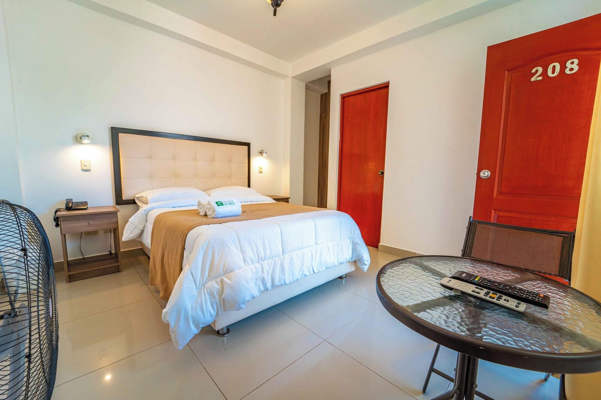 Habitación Hotel Residencial Los Frayles