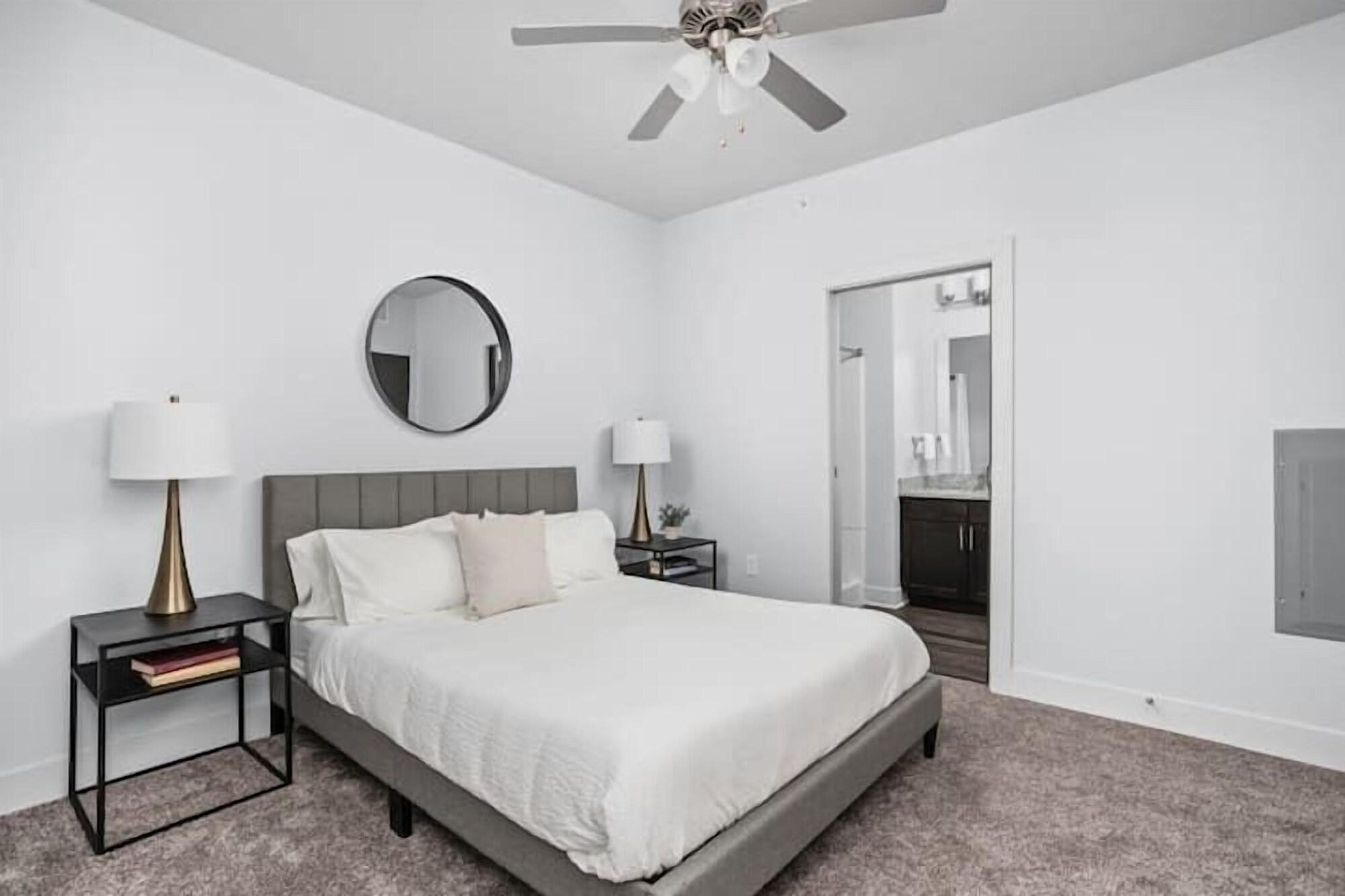Habitación CozySuites Nora 3BR near Fashion Mall
