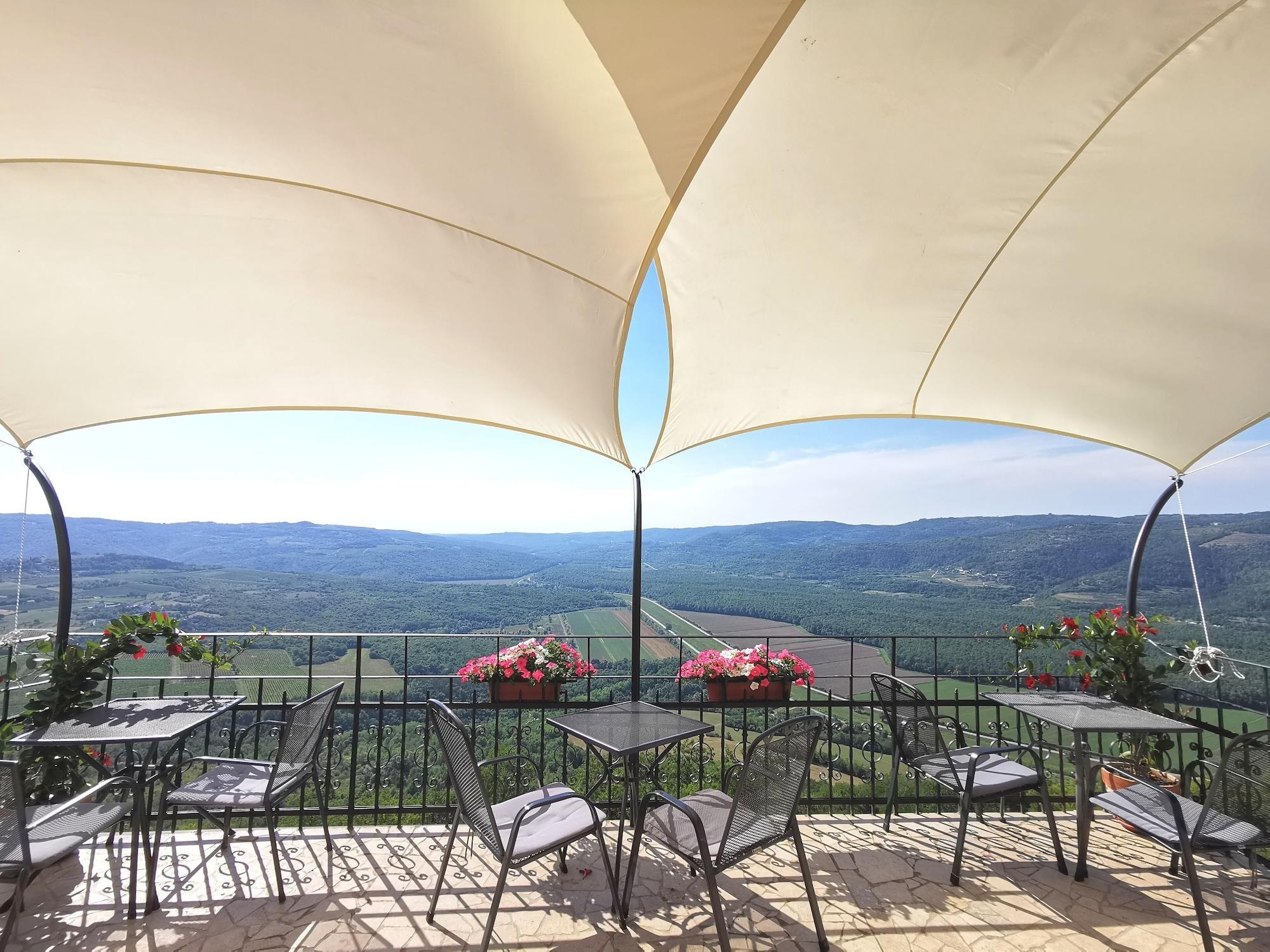 Varios Villa Borgo B&B
