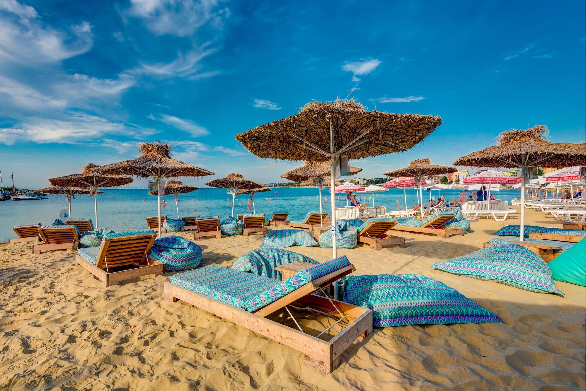 Playa Esteban VIP Residence Club